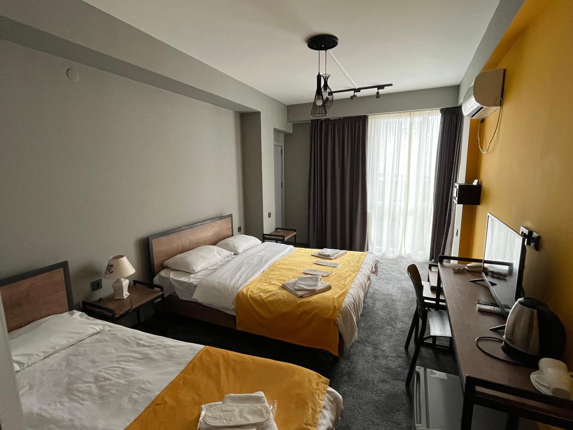 טביליסי Diuma Hotel מראה חיצוני תמונה